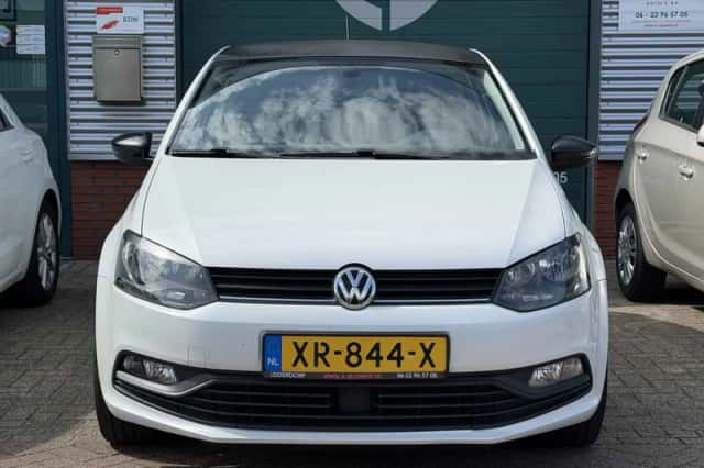 Volkswagen Polo (2014) thumbnail 2