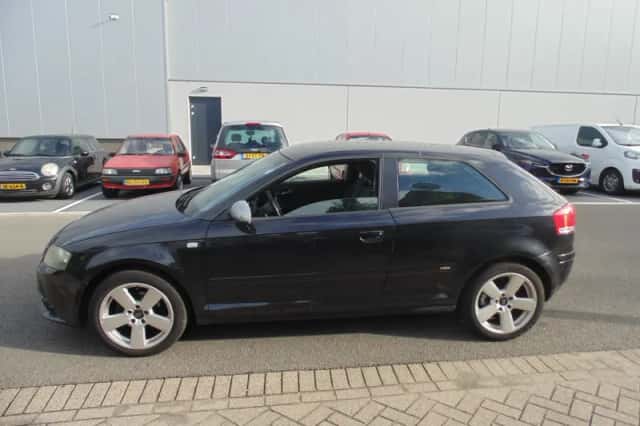 Audi A3 (2004) thumbnail 2