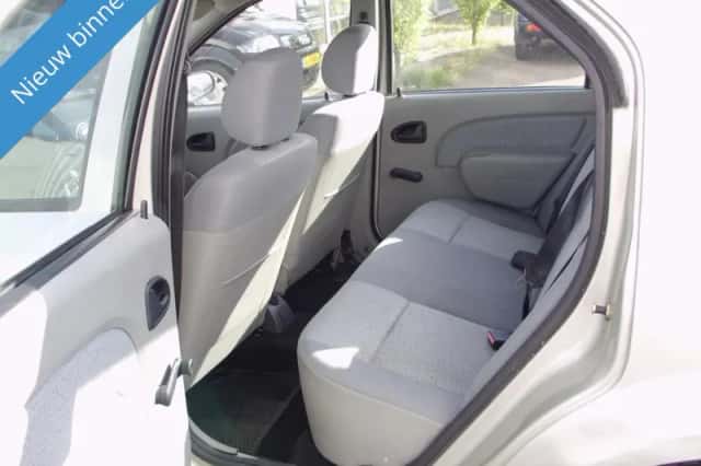 Dacia Logan (2006) thumbnail 6
