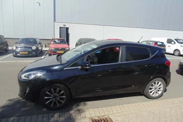 Ford Fiesta (2018) thumbnail 2