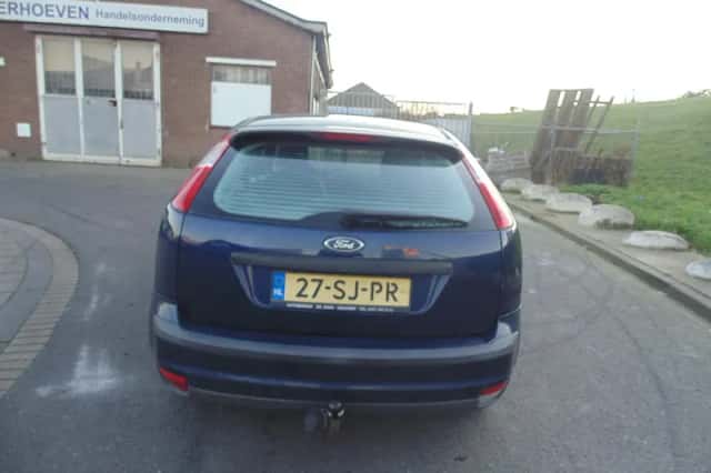 Ford Focus (2006) thumbnail 4