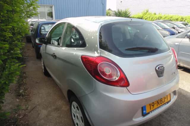 Ford Ka (2010) thumbnail 2