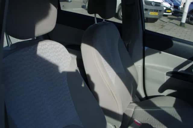Hyundai Accent (2006) thumbnail 6
