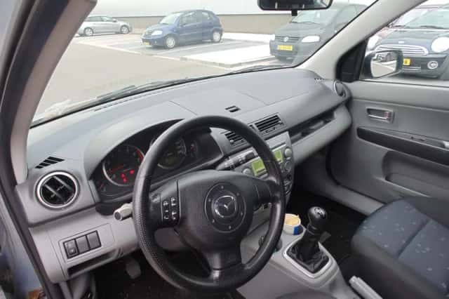 Mazda 2 (2004) thumbnail 6