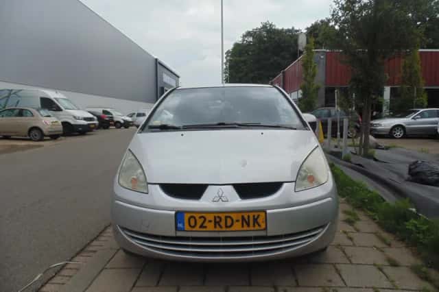 Mitsubishi Colt (2005) thumbnail 1