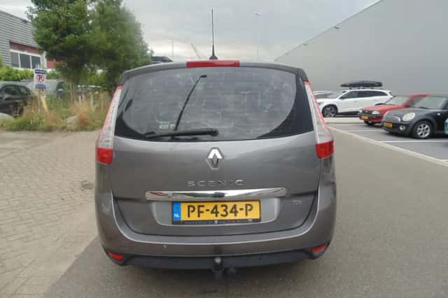 Renault Grand Scénic (2013) thumbnail 3