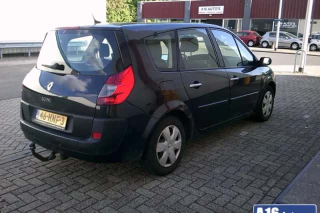 Renault Scénic (2009) thumbnail 6