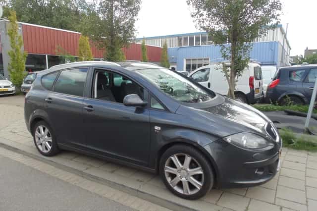 SEAT Altea XL (2008) thumbnail 2