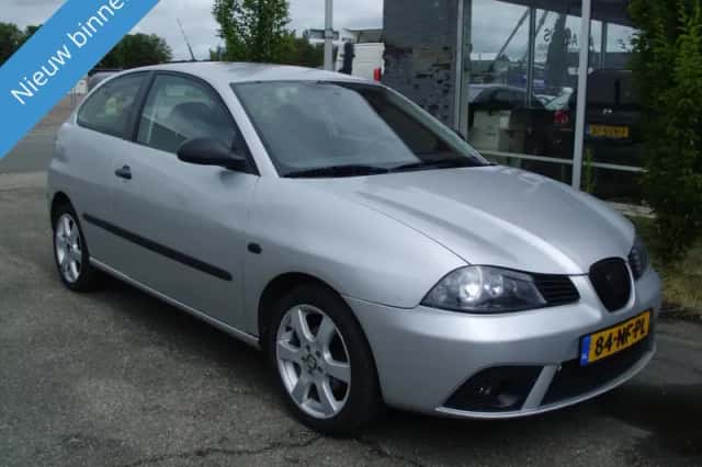 SEAT Ibiza (2003) thumbnail 2
