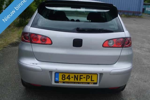 SEAT Ibiza (2003) thumbnail 4