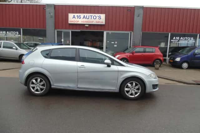 SEAT Leon (2011) thumbnail 4