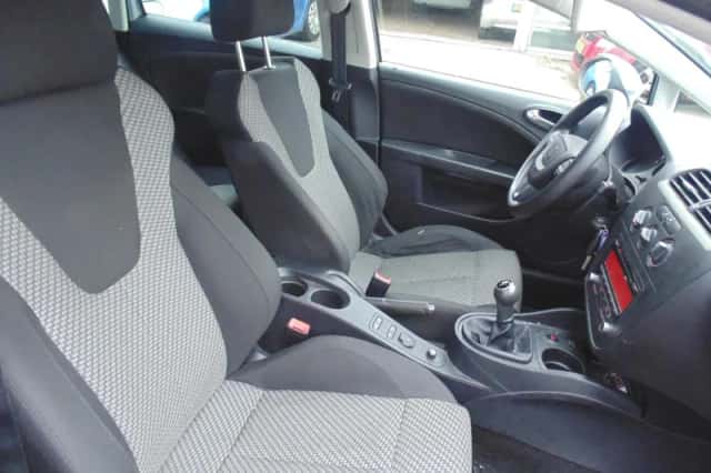 SEAT Leon (2011) thumbnail 5