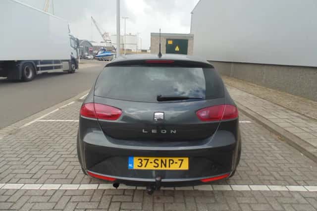 SEAT Leon (2011) thumbnail 3