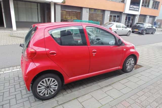 Toyota Aygo (2006) thumbnail 3