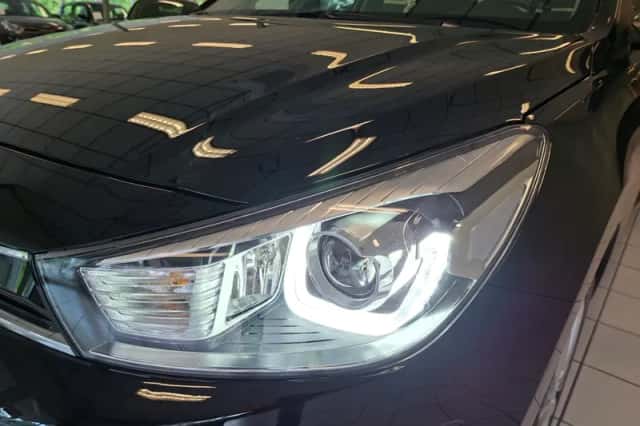 Kia Rio (2023) thumbnail 5