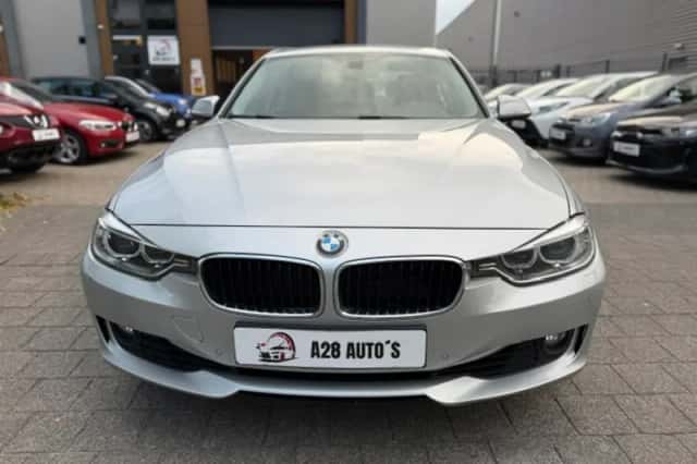 BMW 3-Serie (2013) thumbnail 4