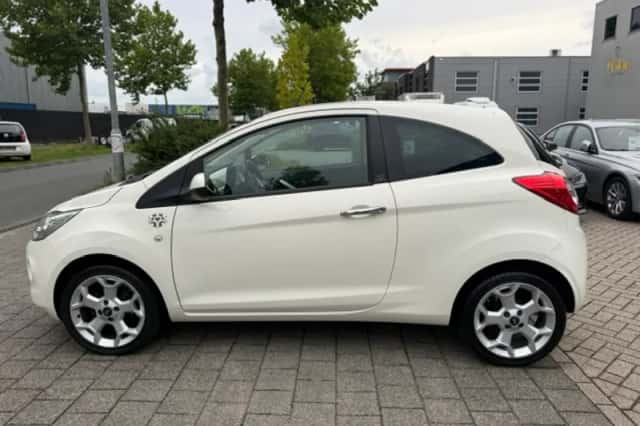 Ford Ka (2010) thumbnail 3