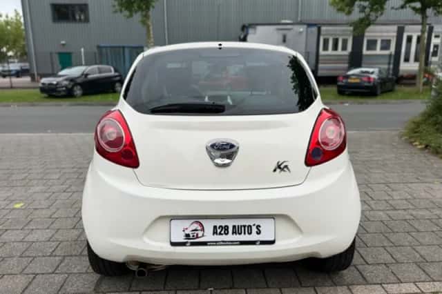 Ford Ka (2010) thumbnail 5