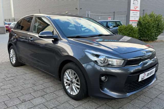 Kia Rio (2018) thumbnail 1