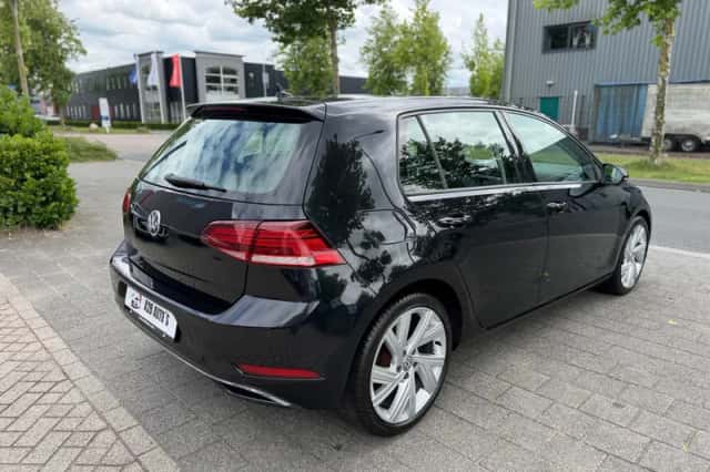 Volkswagen Golf (2018) thumbnail 5