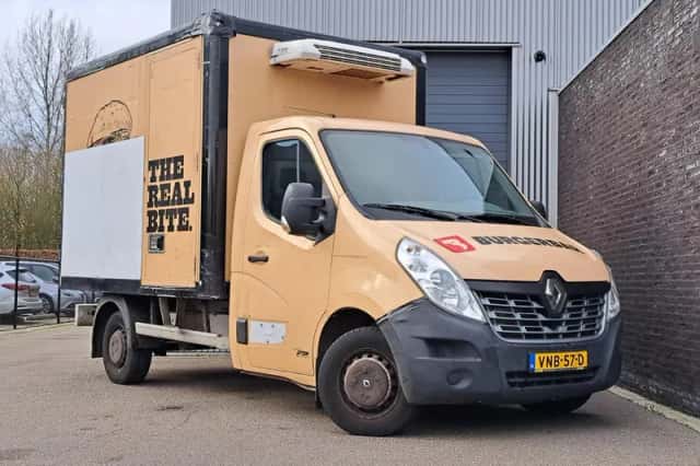 Renault Master (2016) thumbnail 2