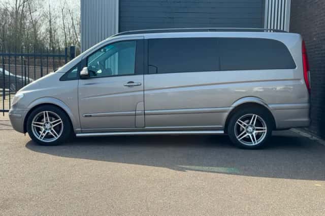 Mercedes-Benz Viano (2008) thumbnail 3