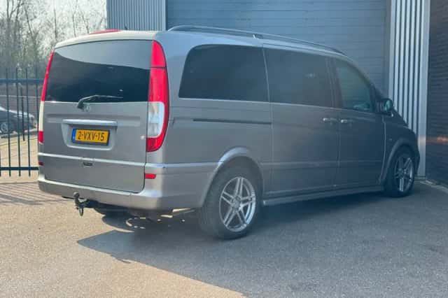 Mercedes-Benz Viano (2008) thumbnail 4