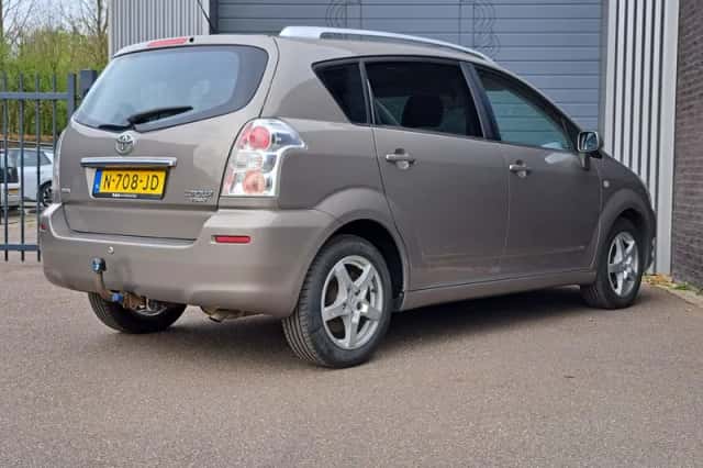 Toyota Verso (2007) thumbnail 4