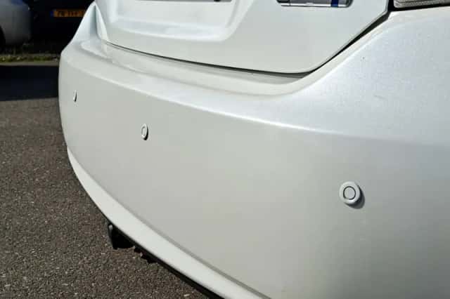Toyota Prius (2013) thumbnail 6