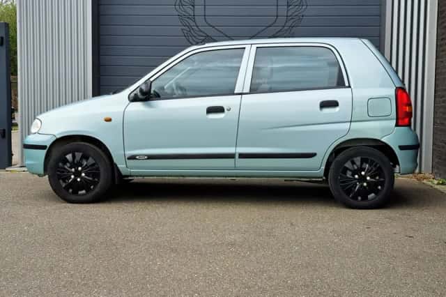 Suzuki Alto (2004) thumbnail 3