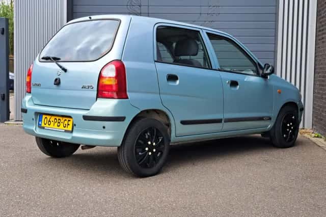 Suzuki Alto (2004) thumbnail 4