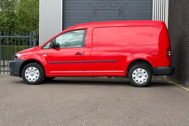 Volkswagen Caddy (2015) thumbnail 3