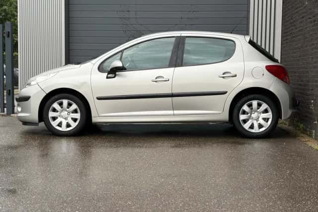 Peugeot 207 (2006) thumbnail 3