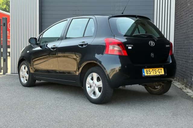 Toyota Yaris (2007) thumbnail 5