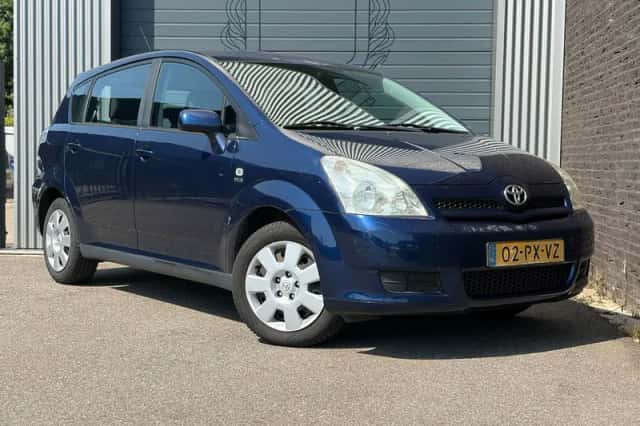 Toyota Corolla Verso (2005) thumbnail 2