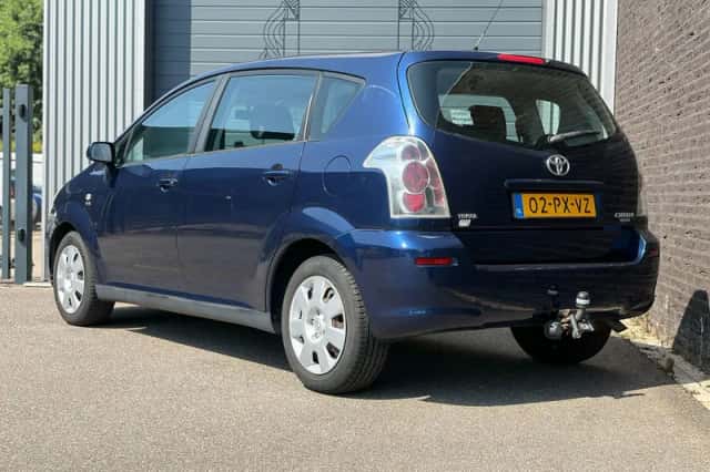 Toyota Corolla Verso (2005) thumbnail 5