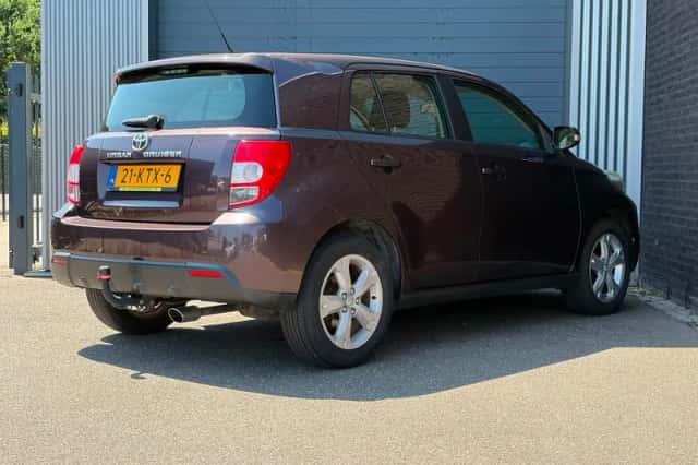 Toyota Urban Cruiser (2010) thumbnail 4
