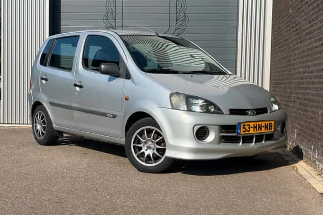Daihatsu Young RV (2001) thumbnail 2