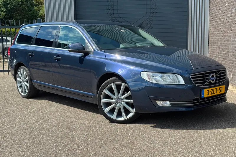 Volvo V70 (2015) thumbnail 3
