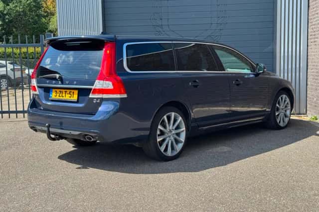 Volvo V70 (2015) thumbnail 4