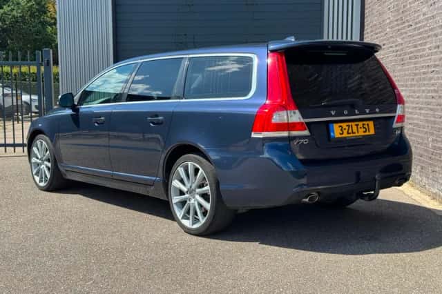 Volvo V70 (2015) thumbnail 5
