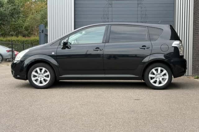 Toyota Verso (2006) thumbnail 3