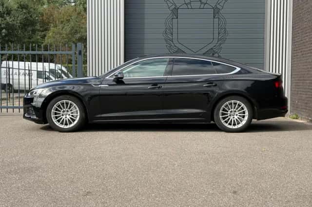 Audi A5 (2018) thumbnail 3
