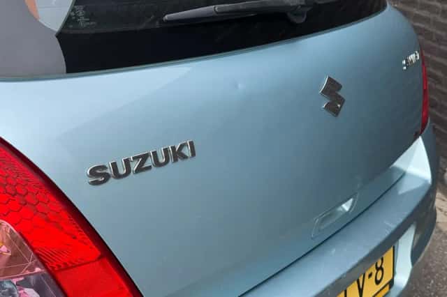 Suzuki Swift (2008) thumbnail 6