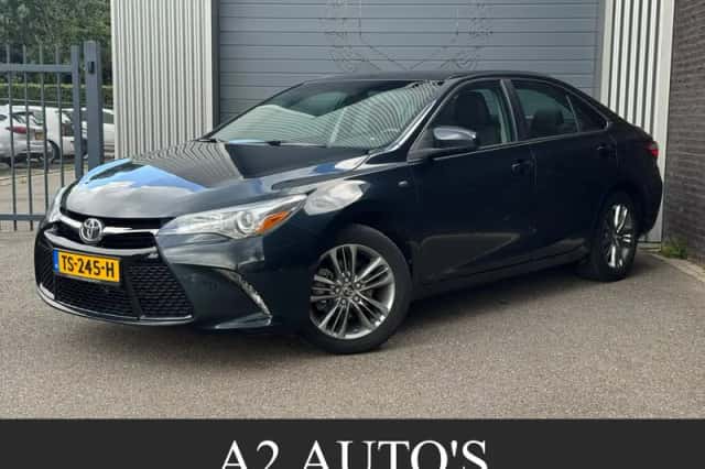 Toyota Camry (2016) thumbnail 1