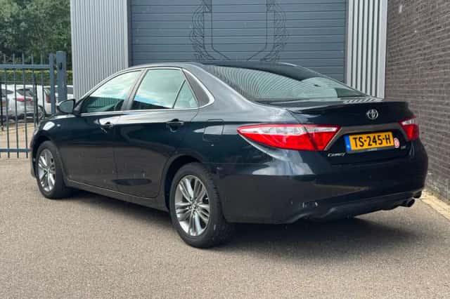 Toyota Camry (2016) thumbnail 4