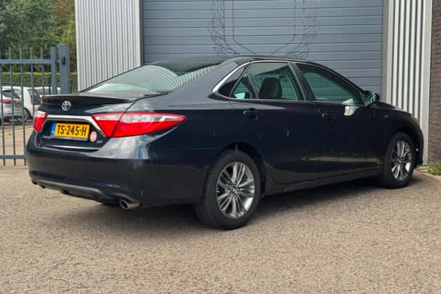 Toyota Camry (2016) thumbnail 5