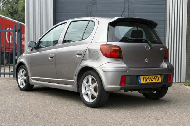 Toyota Yaris (2005) thumbnail 5