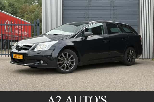 Toyota Avensis (2011) thumbnail 1