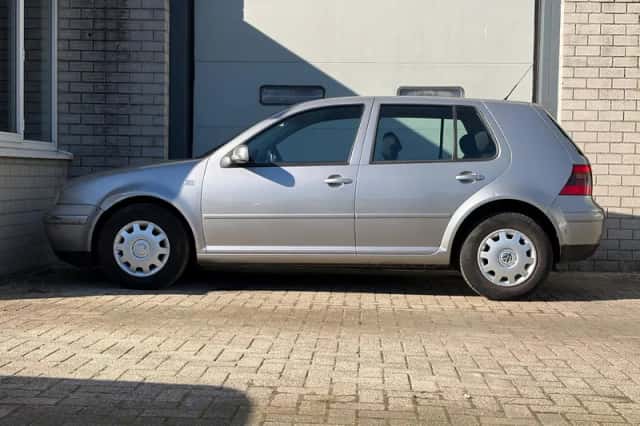 Volkswagen Golf (2003) thumbnail 3